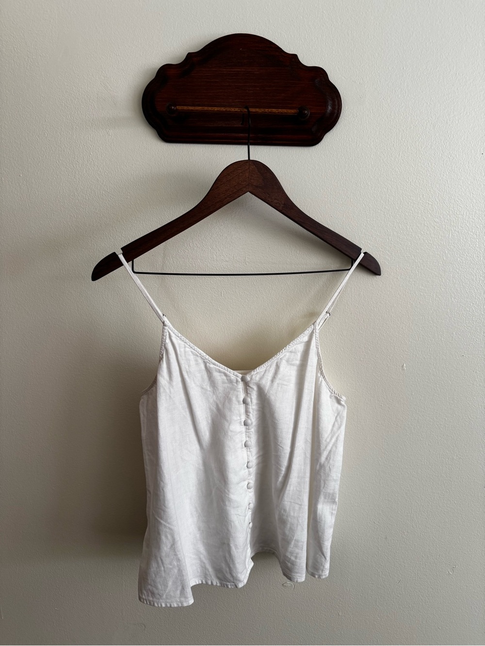 BP White linen Button-Front Spaghetti Strap Tank Top - Women